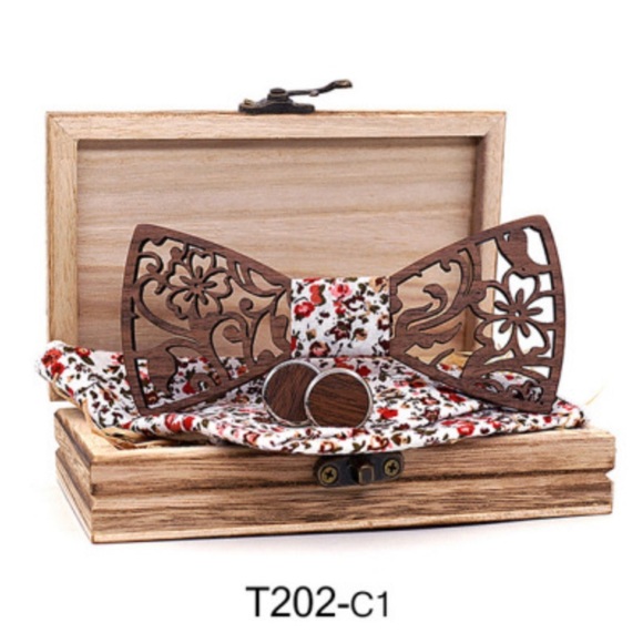 Wooden hollow bow tie with cuff link set - Picture 3 of 3